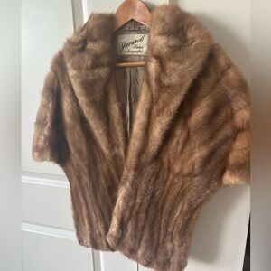 Vintage JAVUREK, Berwyn, Illinois Fur Stole
